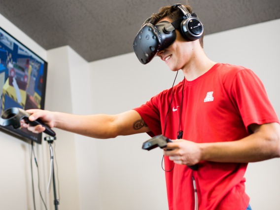 Student with virtual reality headset on